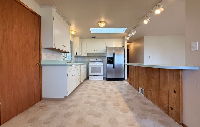 3 bedroom 1.5 bath In North Tacoma!!!