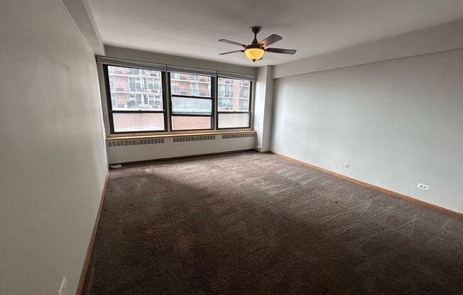 2 beds, 1 bath, 1,250 sqft, $2,700, Unit 418-0405