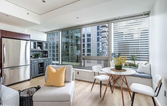 Studio, 1 bath, 760 sqft, $2,700, Unit 1011