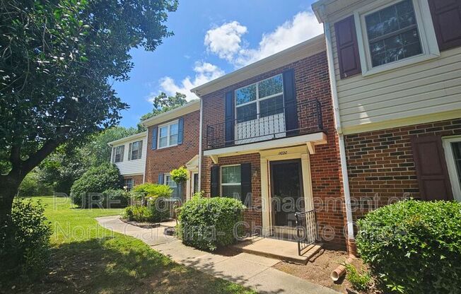 11020 HUNTER TRL LN