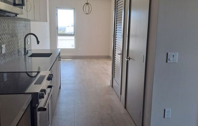 1 bed, 1 bath, 716 sqft, $2,910, Unit 10534 - 203