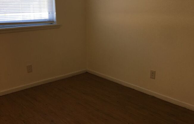 2 beds, 1 bath, 675 sqft, $683, Unit 441 Arter-Unit 08