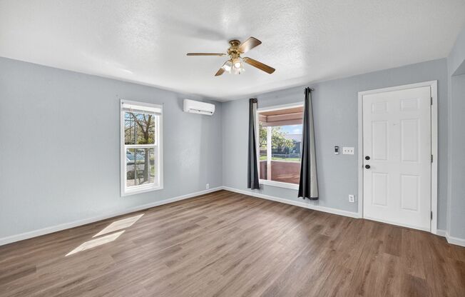 Charming& Updated Northeast Home!