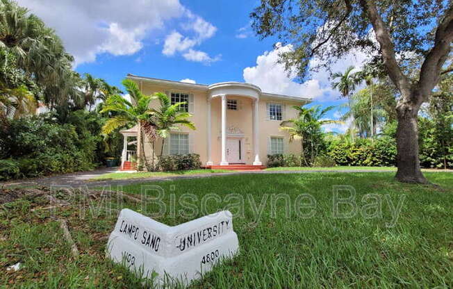 4850 UNIVERSITY DR