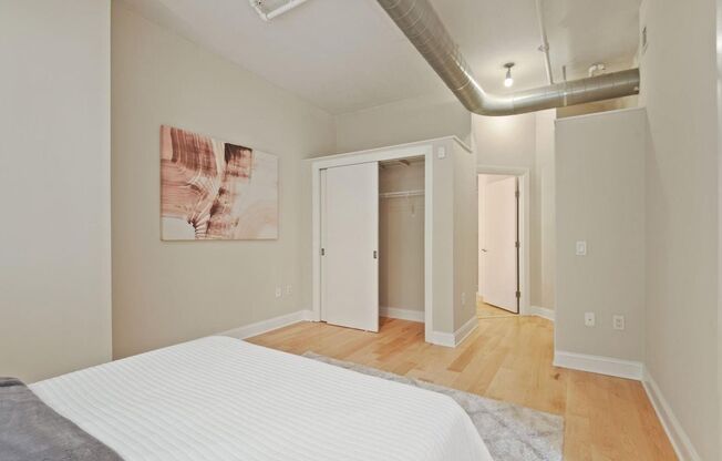 2 beds, 2 baths, $3,300, Unit # 105