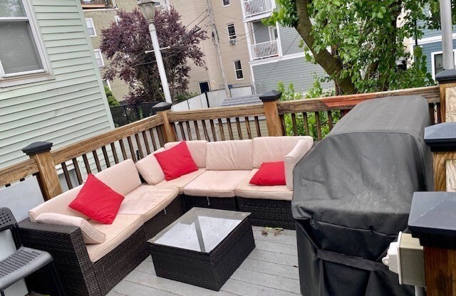 3 beds, 2 baths, 1,100 sqft, $5,200, Unit 2