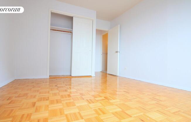 2 beds, 1 bath, $6,800, Unit 15D