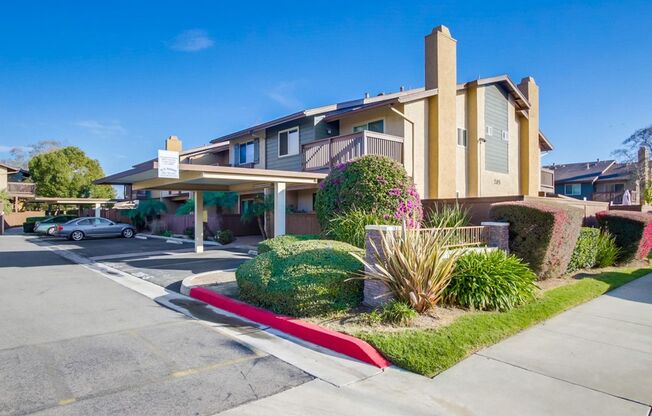 Beautiful 2 Story Townhouse with Prime Location!!