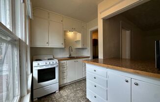 2 beds, 1 bath, 1,000 sqft, $1,095, Unit B