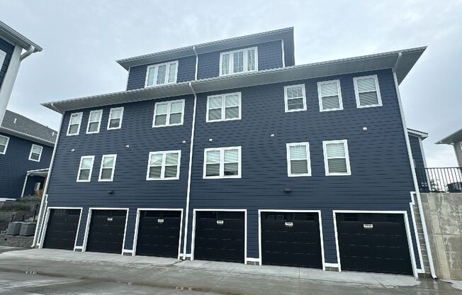 2 beds, 2 baths, 1,188 sqft, $2,095, Unit 10119 S 131st Street Unit 102 B1442 S10