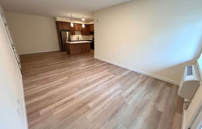 2 beds, 1 bath, $1,875, Unit F102