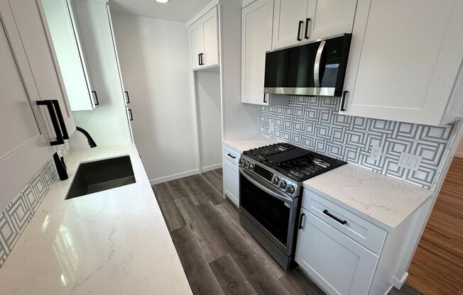 1 bed, 1 bath, $2,300, Unit 2161