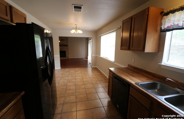 3 beds, 2.5 baths, $1,765