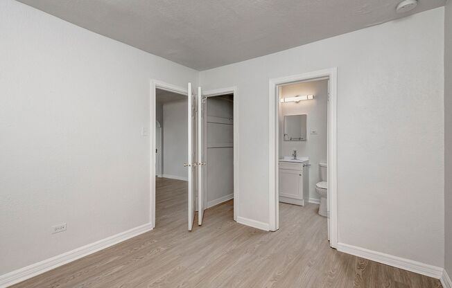 1 bed, 1 bath, $1,000, Unit 15