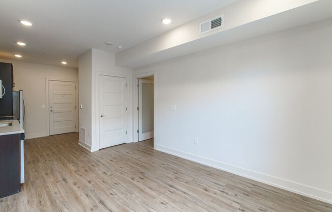 Studio, 1 bath, $1,265, Unit 1050 N 4th St. Apt. 304