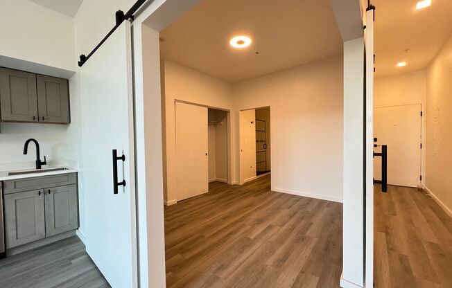 1 bed, 1 bath, 545 sqft, $1,550, Unit 410