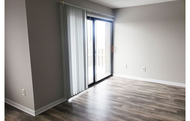 2 beds, 2 baths, 1,100 sqft, $1,295, Unit 1600-405
