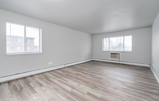 2 beds, 1 bath, 900 sqft, $1,099, Unit 433-105
