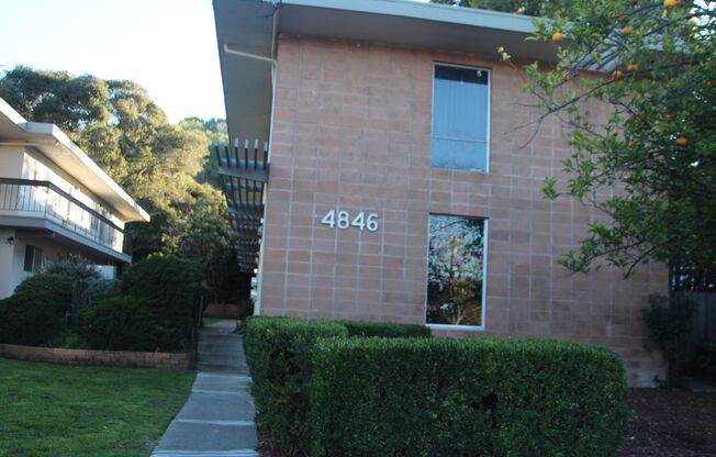 Whispering Oaks Apartments