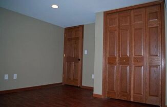 4 beds, 2 baths, $2,100, Unit 1105 22nd Ave SE