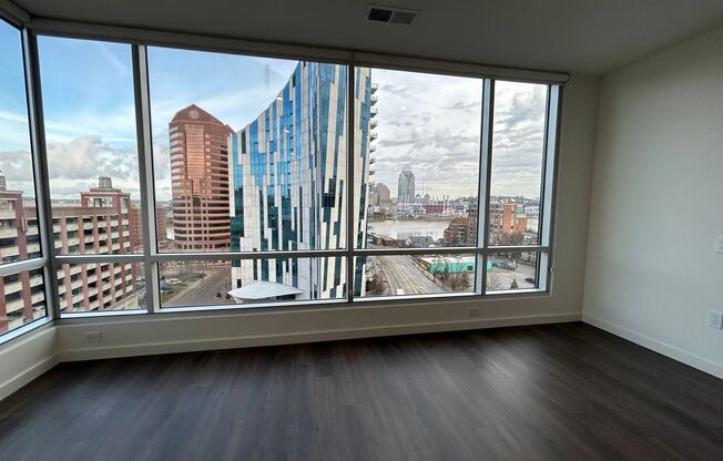 2 beds, 2 baths, 958 sqft, $2,515, Unit 906
