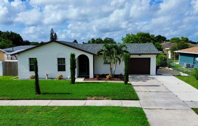 Newly Remodeled 3/2 with Pool