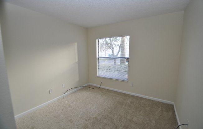 SANFORD: 2 Bed/2 Bath, 2nd floor condo at Pine Ridge Club AVAILABLE NOW!