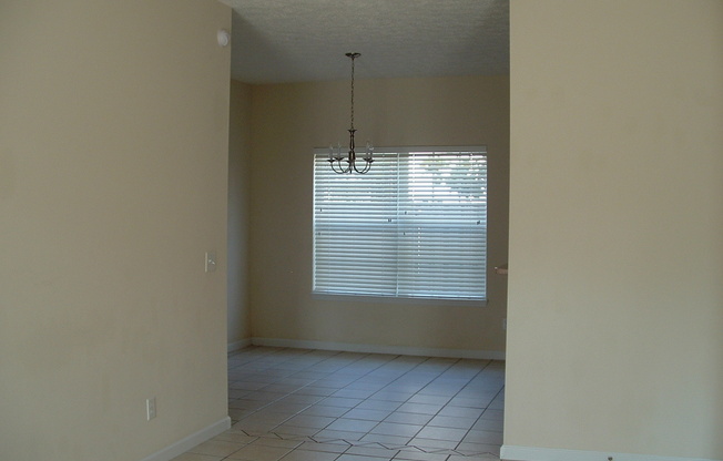 Spacious Home Located in Avondale Estates! 1/2 Off Security Deposit for Active-Duty Military!!