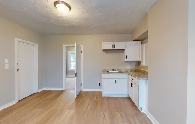 2 beds, 1 bath, 1,008 sqft, $1,050, Unit 2nd Floor