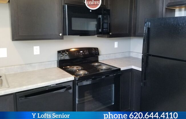 2 beds, 1 bath, 808 sqft, $1,140, Unit 001