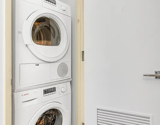 1 bed, 1 bath, $4,850, Unit 15C