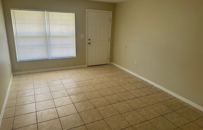 2 beds, 1 bath, $1,300