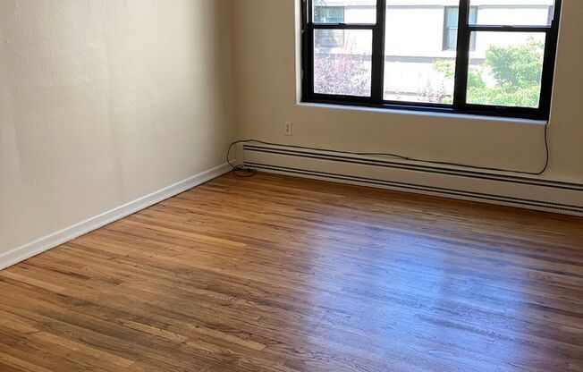 Bay Ridge Court (Cobblestone Court)