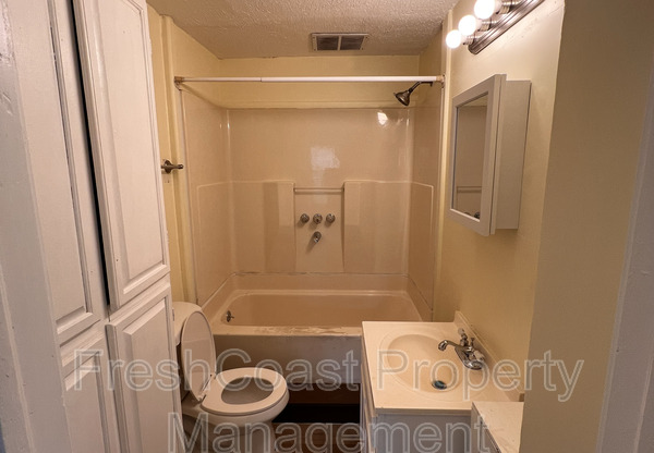 1378 W 114 ST
