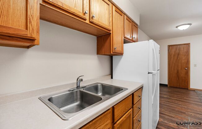 2 beds, 1 bath, 660 sqft, $1,095, Unit 22