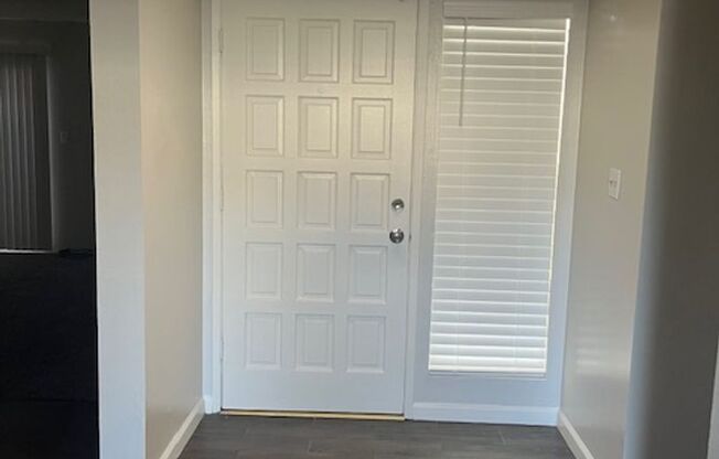 2 beds, 2 baths, $1,750, Unit 817-36