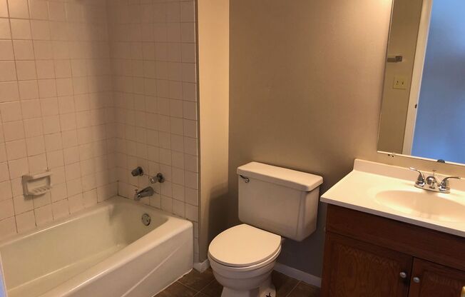 2 beds, 1 bath, $950