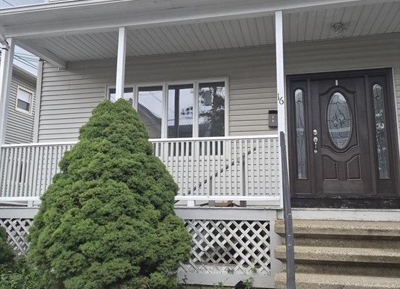 4 beds, 1 bath, 2,000 sqft, $3,800, Unit 1
