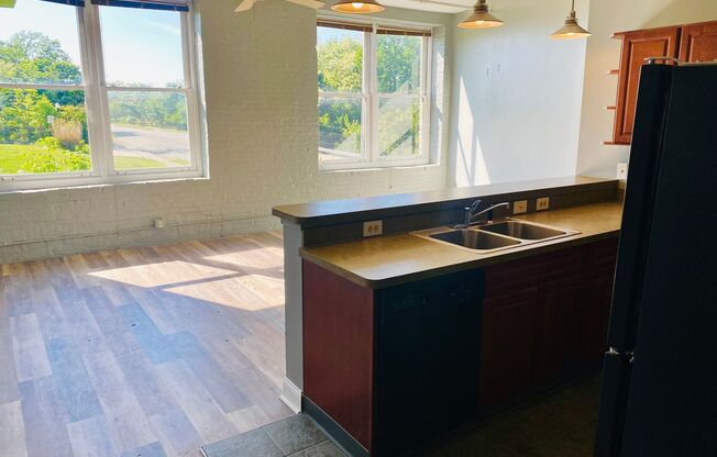 Beautiful 1 & 2 Bedroom Apartments & TH available near LAKEWOOD! ONE MONTH FREE RENT if you apply before FEB 15