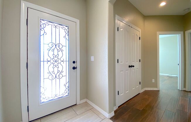 East El Paso 4 bed Refrig A/C and Solar Panels!