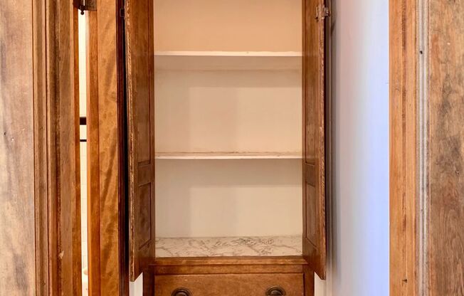 Studio, 1 bath, 300 sqft, $1,375, Unit 530-514