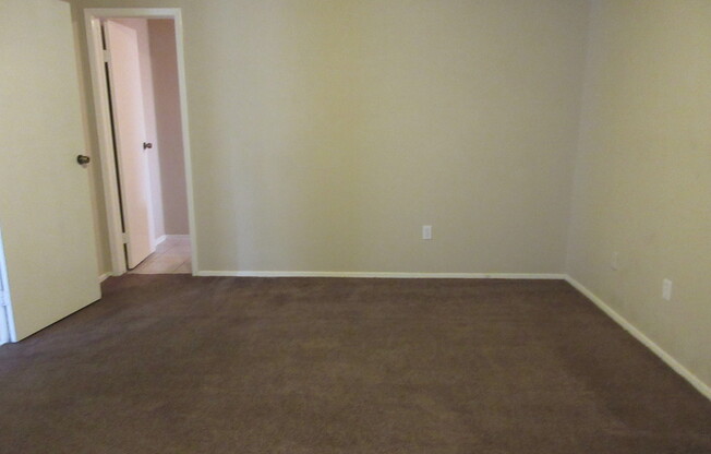 2 beds, 2 baths, $1,600