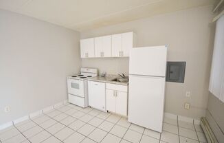 Studio, 1 bath, $700, Unit #5