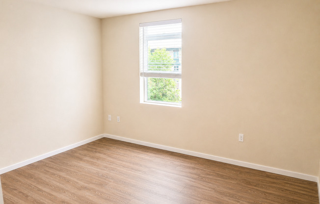 Studio, 1 bath, 154 sqft, $1,075, Unit 503