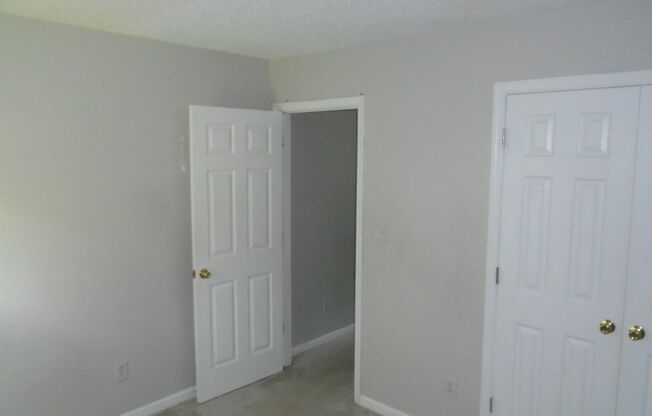 3 beds, 2 baths, $1,500