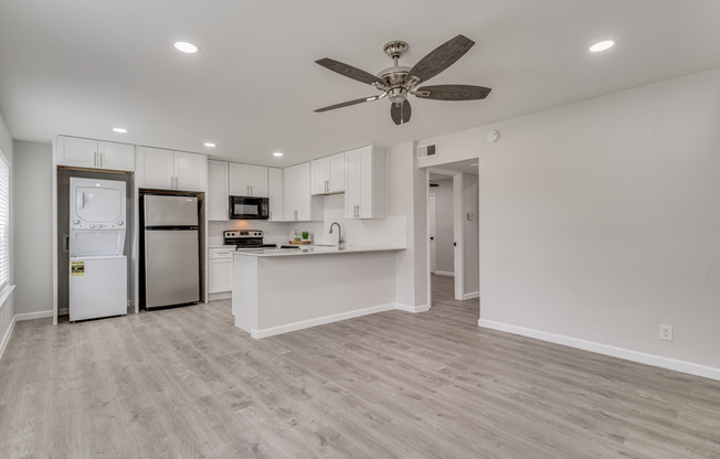 5444 Gaston Ave Apt. 101