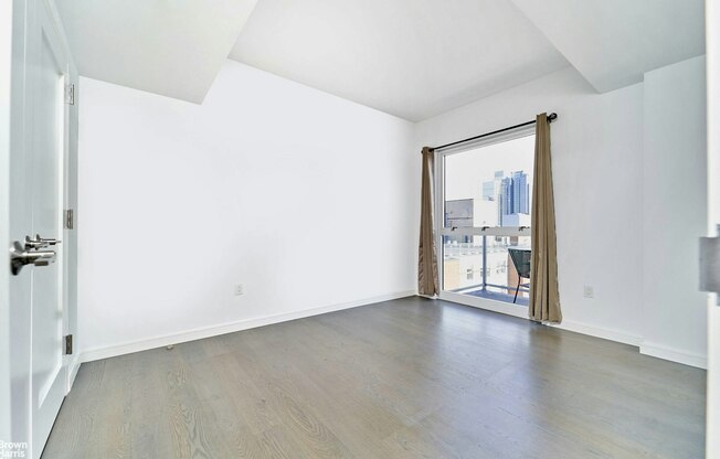 375 W 123 ST