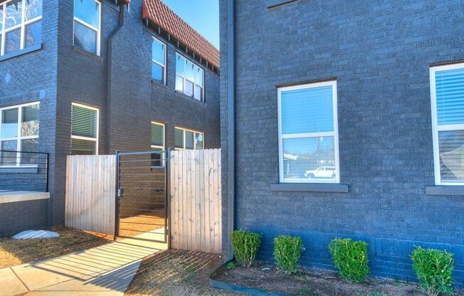 1 bed, 1 bath, 925 sqft, $1,500, Unit 1