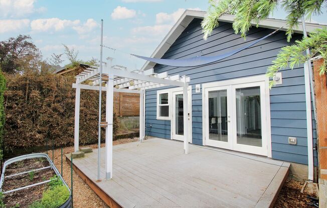 Gorgeous Newer Construction 1+ Bedroom ADU in Overlook Neighborhood