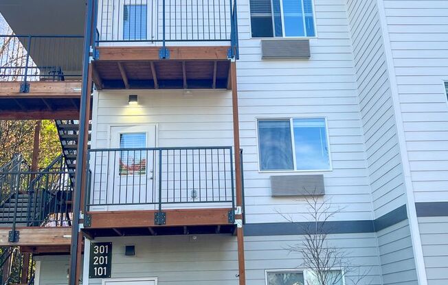 1 bed, 1 bath, 568 sqft, $1,295